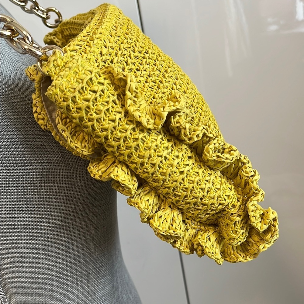 Zara NWOT Chartreuse Ruffled Raffia Shoulder Bag Gold Chain Strap - Picture 6 of 14